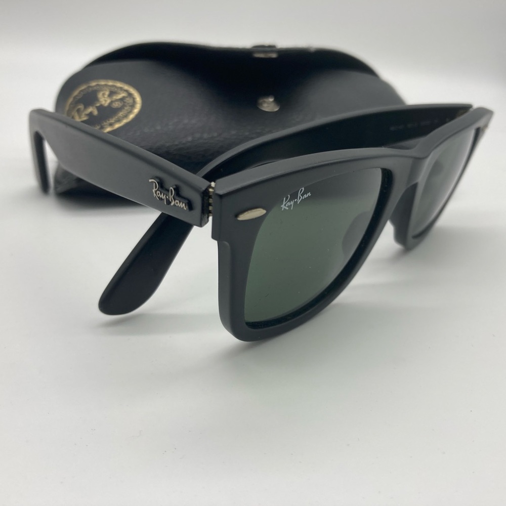 Ray-Ban original Wayfarer matte sunglasses